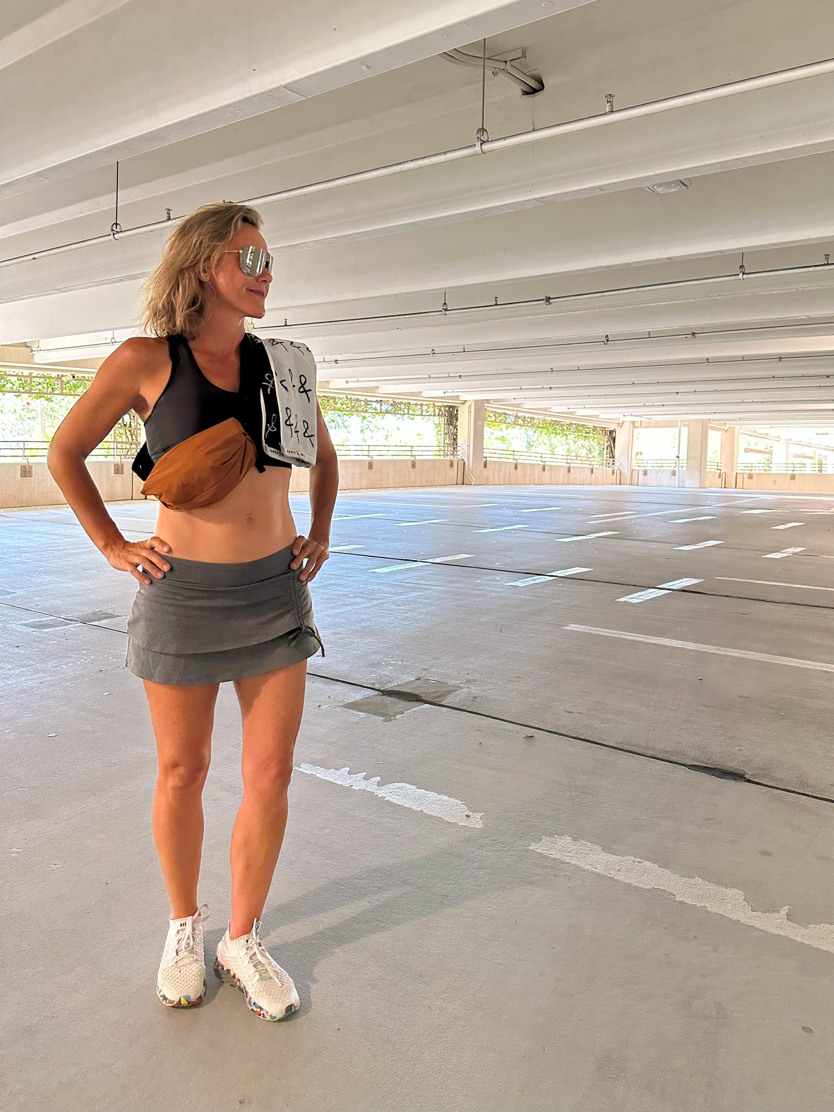 The Orlando Bag Brown with Shiny Black Strap – Anya & Niki