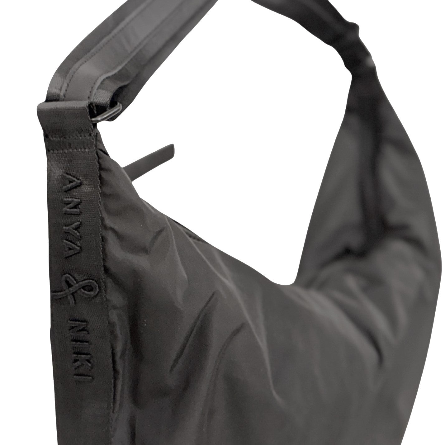 The Brooklyn Nylon Bag – Anya & Niki