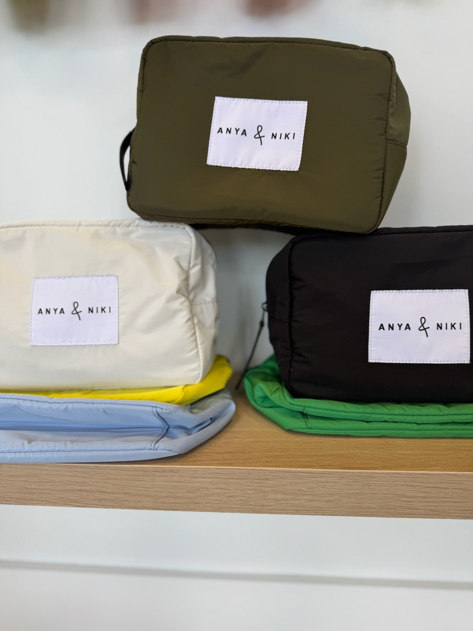 The Hudson Pouch Marshmallow