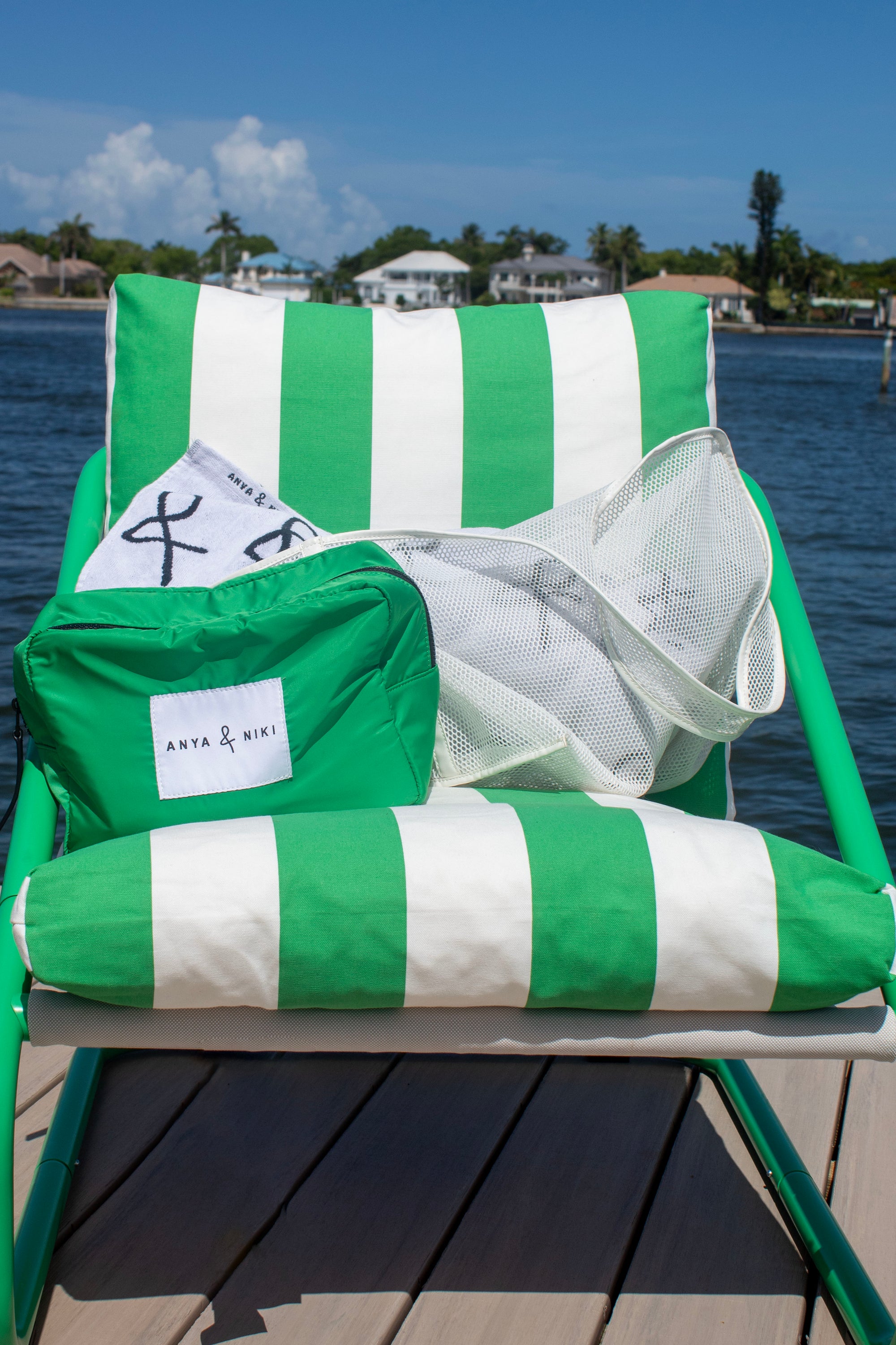 The Hudson Pouch Lime Green
