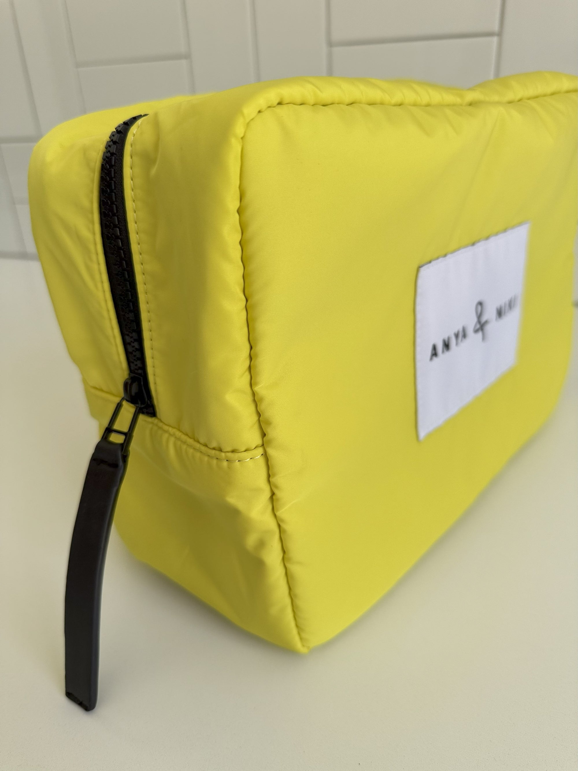 The Hudson Pouch Yellow