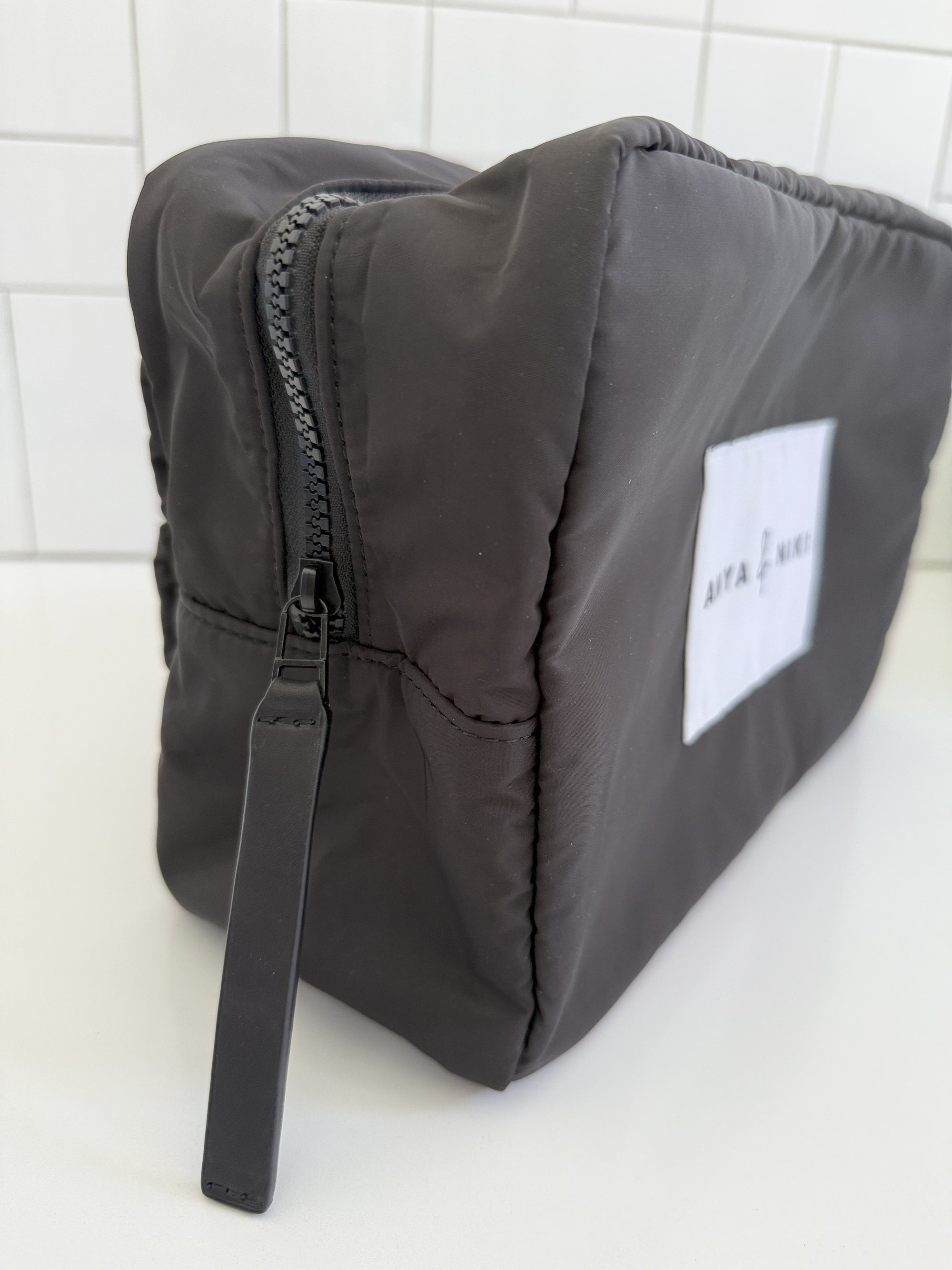The Hudson Pouch Black