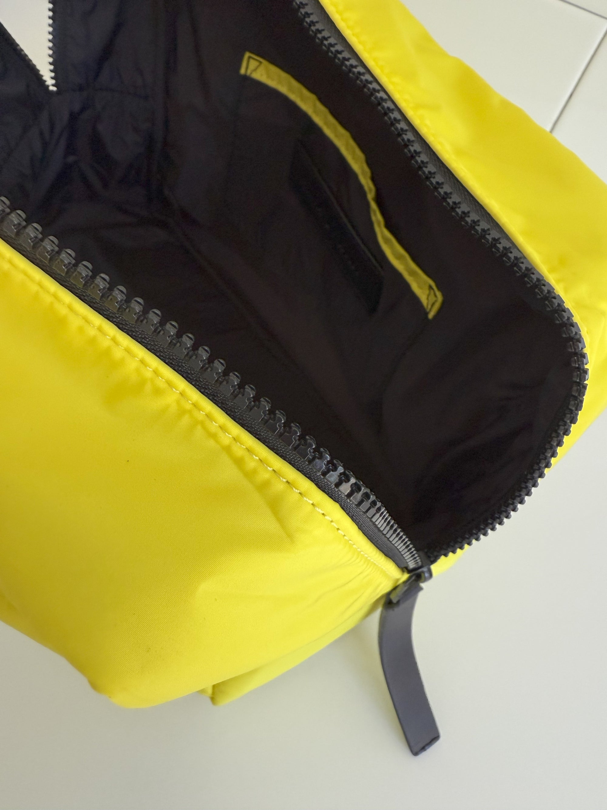 The Hudson Pouch Yellow