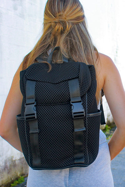 barneys new york mini leather & mesh backpack Sloan - Slim Design, Built-In Sleeve Fits 11" iPad - Black Onyx The large zippered main compartment is large enough to hold an A5 or B5 size journal or notebook and has two interior open pockets Barneys New York Canvas Exterior